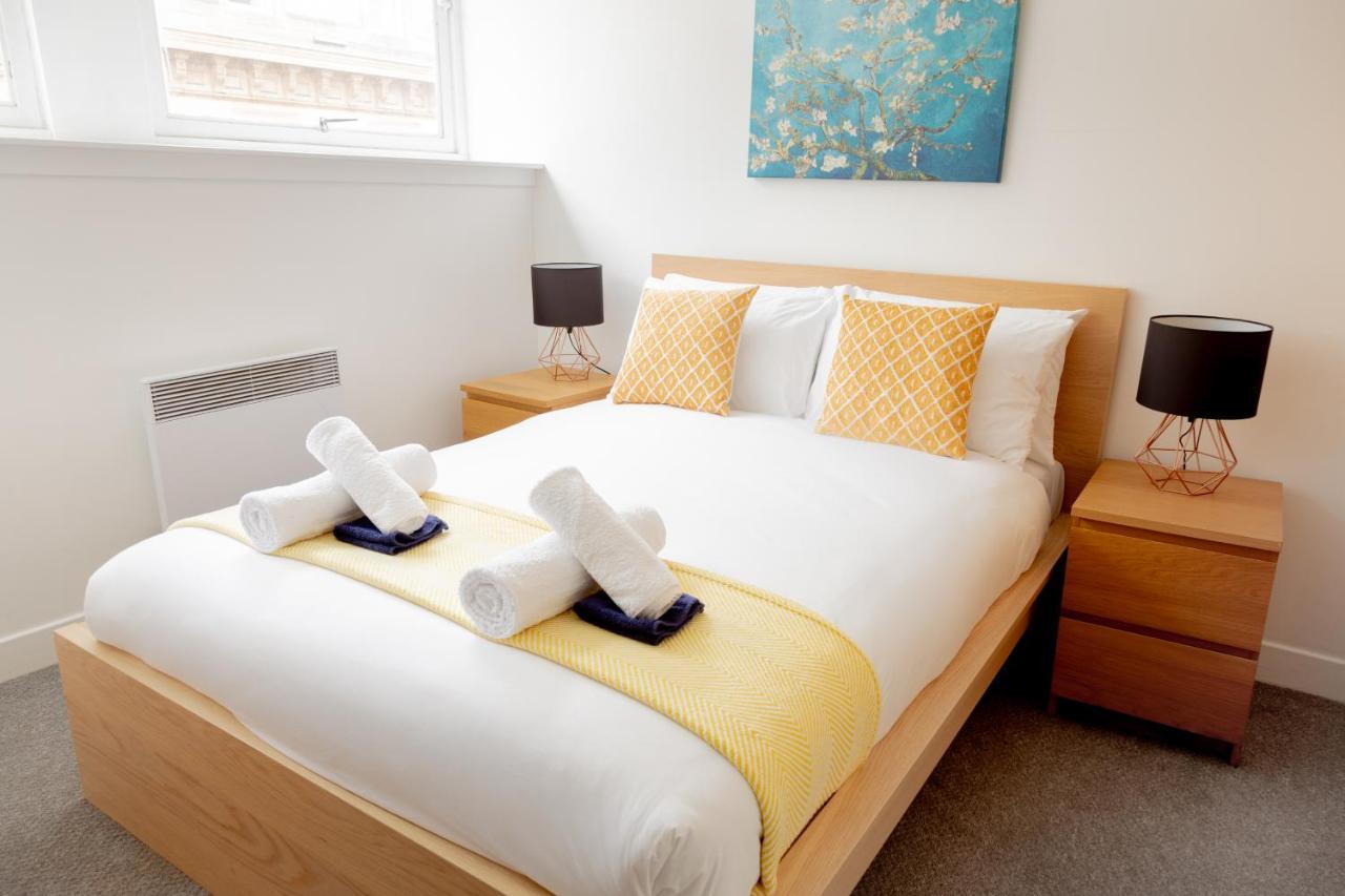 Modern Merchant City Apartment By George Square Glasgow Exteriér fotografie