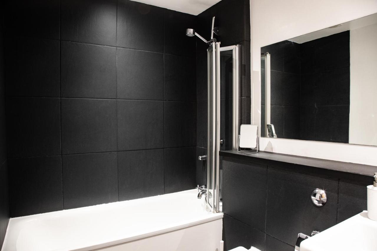 Modern Merchant City Apartment By George Square Glasgow Exteriér fotografie